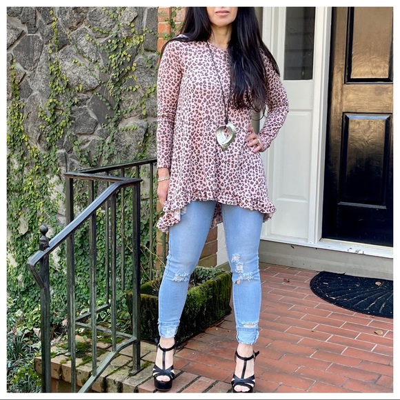 Leopard print loose fit ruffle hem tunic top - Picture 3 of 7